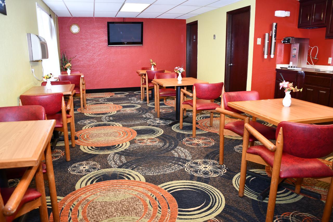 Regency Inn & Suites Faribault Εξωτερικό φωτογραφία