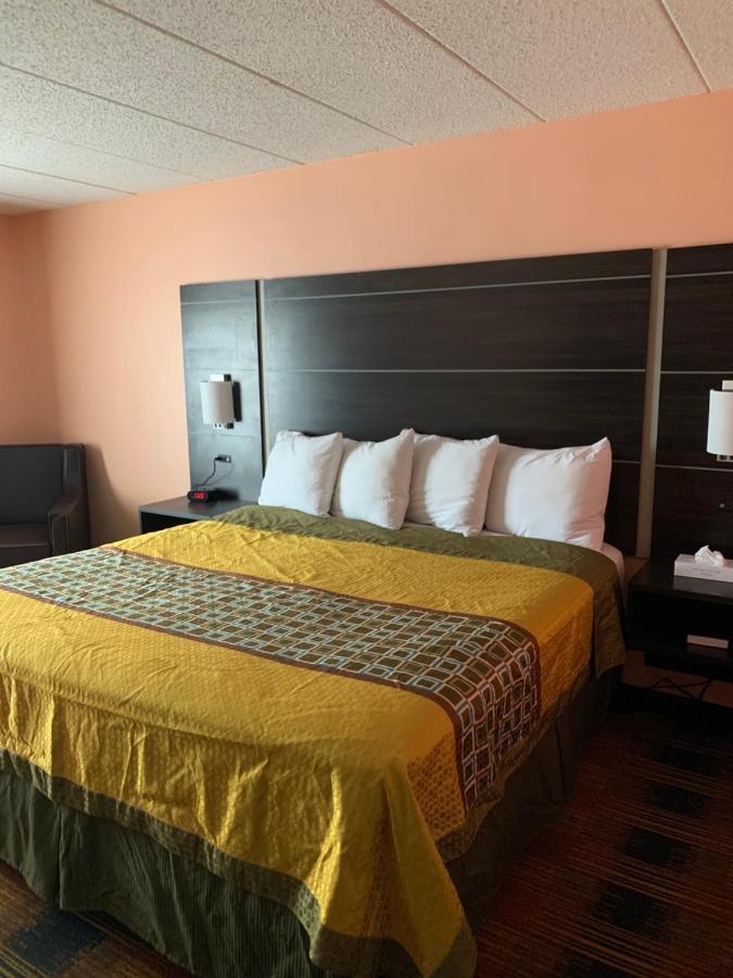 Regency Inn & Suites Faribault Εξωτερικό φωτογραφία