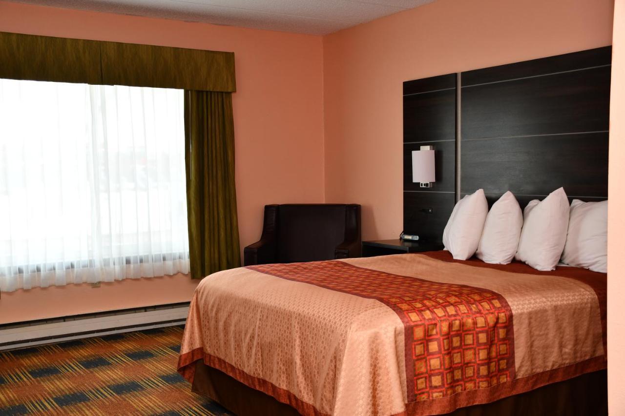 Regency Inn & Suites Faribault Εξωτερικό φωτογραφία