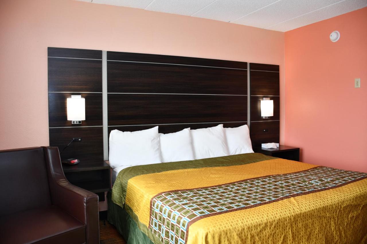Regency Inn & Suites Faribault Εξωτερικό φωτογραφία