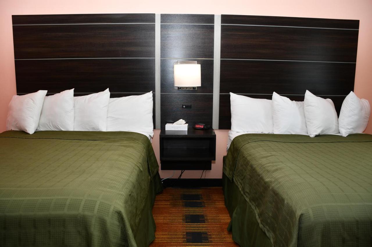 Regency Inn & Suites Faribault Εξωτερικό φωτογραφία
